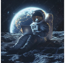 Ein Astronaut sitzt auf dem Mond und benutzt einen Laptop.