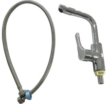 Wasserhahn und Panzerschlauch für Sanitärinstallationen