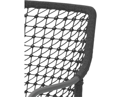 Detailansicht eines Stuhls mit geflochtener Sitzfläche