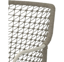 Detailansicht eines Gartenstuhls mit Seilbespannung