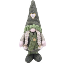 Dekofigur Weihnachtswichtel mit Herzapplikation auf der Mütze