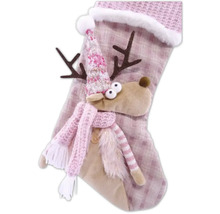 Weihnachtsstrumpf mit Rentierapplikation und gestricktem Schal