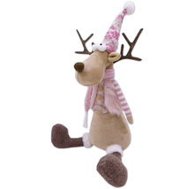 Dekoratives Rentier mit Mütze und Schal für die Weihnachtszeit