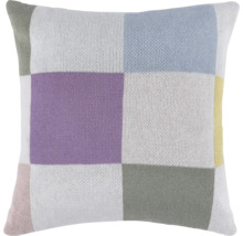 Quadratisches Zierkissen mit Strickmuster