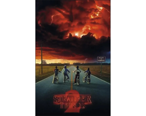 Decopanel Stranger Things 58x90 cm Stranger Things 2 Poster mit Kindern auf Fahrrädern und bedrohlichem Himmel