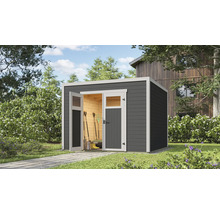 Modernes Gartenhaus mit geöffneter Tür im Garten