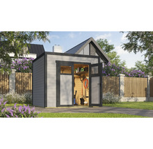 Gartenhaus mit geöffneten Doppeltüren und Gartengeräten im Inneren