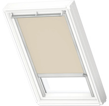Dachfenster mit beigem Rollo