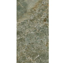 Nahaufnahme einer Natursteinfliese mit marmorierter Struktur