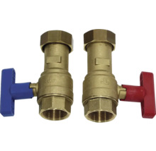 Zwei Heizkörperventile aus Messing mit T-Griff