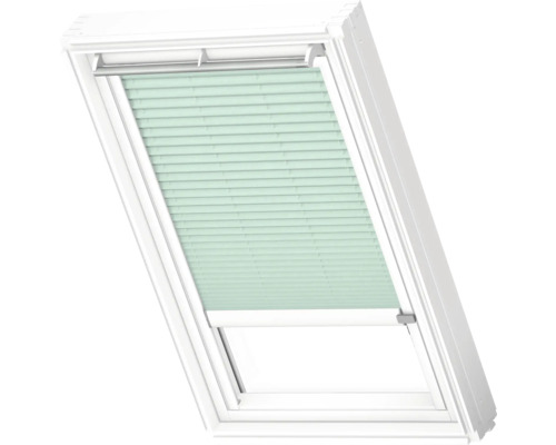 Dachfenster mit Plissee zur Beschattung