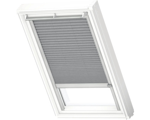 Dachfenster mit Plissee-Sichtschutz
