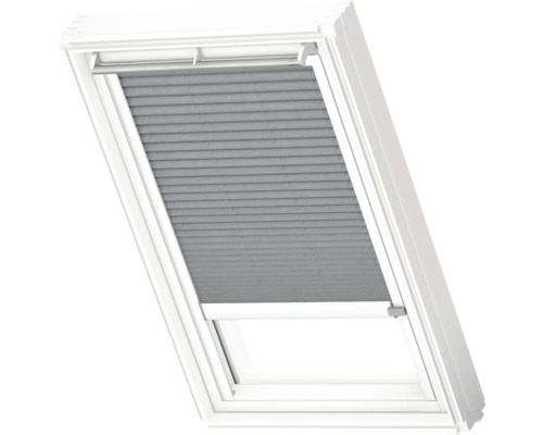 Dachfenster mit Plissee-Rollo