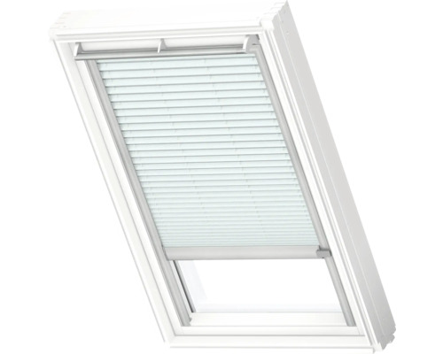 Dachfenster mit Plissee-Rollo zur Verdunkelung