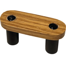 Möbelgriff aus Holz mit Befestigungsfüßen