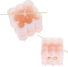 Zwei rosa Bubble Cube Kerzen aus Wachs mit Holzstäbchen