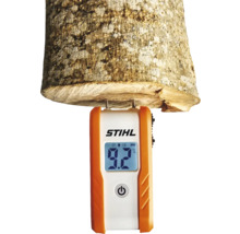 Stihl Holzfeuchtemessgerät misst Holzfeuchtigkeit