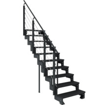 Treppe mit Geländer und Metallseilen