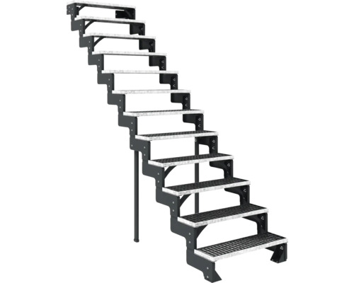 Treppe mit neun Stufen und seitlichen Halterungen