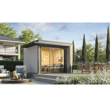 Moderner Garten mit Gartenhaus, Feuerstelle und Sitzgruppe