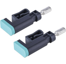 Zwei Tischplattenverbinder aus Kunststoff mit Schraubmechanismus