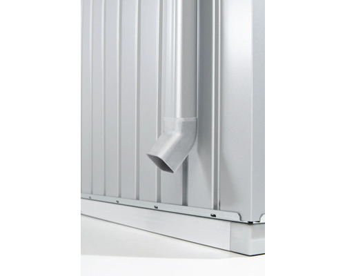 Biohort Regenfallrohr-Set Gerätehaus Europa silber 4 cm x 4 cm x 170 cm Detailansicht eines Regenfallrohrs an einem Gerätehaus