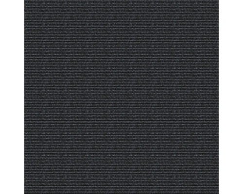 Detailansicht eines schwarzen Teppichs mit horizontaler Rippenstruktur.