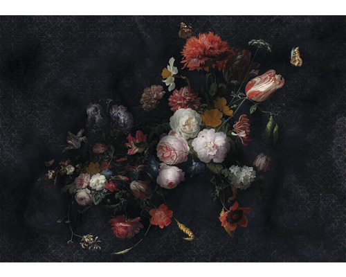 Stillleben mit Blumenstrauß und Schmetterlingen auf dunklem Hintergrund