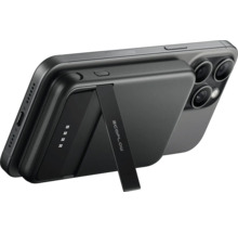 Smartphone mit magnetischer Powerbank von Ecoflow