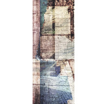 Abstraktes Wandbild mit Mauerwerk und Stadtplanmotiven