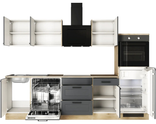 Einbauküche mit Spüle, Geschirrspüler, Schubladen, Kochfeld, Dunstabzugshaube, Backofen und Kühlschrank.