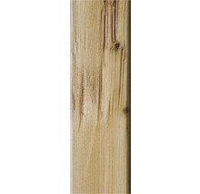 Holzpfosten mit unregelmäßiger Oberfläche