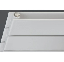 Nahaufnahme eines weißen Heizkörpers