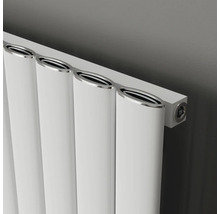 Weißer Heizkörper mit mehreren Elementen