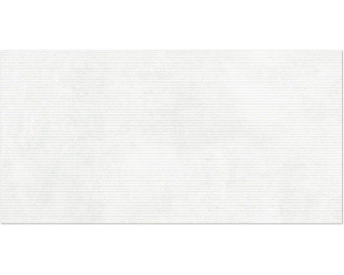 Helle Tapete mit horizontalen Streifen