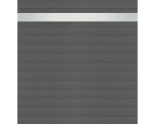 Nahaufnahme eines Garagentors mit horizontalen Paneelen