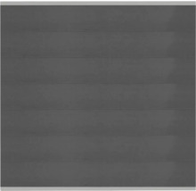 Garagentor mit horizontaler Paneelstruktur