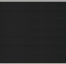 Garagentor mit horizontaler Paneelstruktur