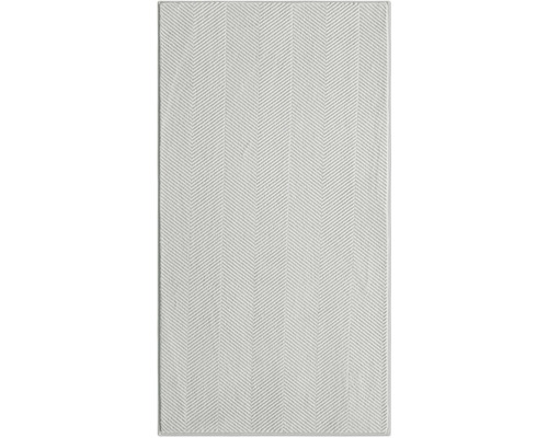 Teppich mit Fischgrätenmuster