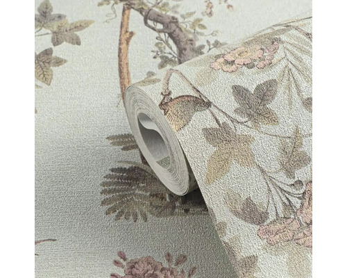 Tapetenrolle mit floralem Muster