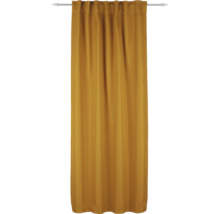 Gardine aus Stoff am Vorhang