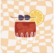Gezeichnetes Glas mit Getränk, Eiswürfeln, Brombeeren und Zitronenscheibe