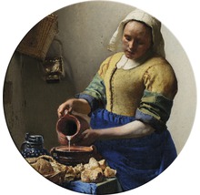Gemälde einer Magd, die Milch aus einem Krug gießt