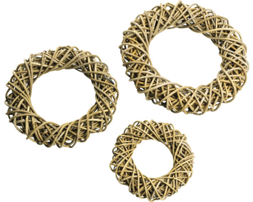 Drei Kränze aus geflochtenen Zweigen