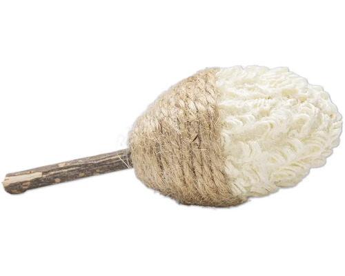 Putzer mit Holzstiel und Garn