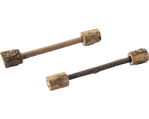 Zwei hölzerne Stabkerzenhalter