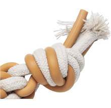 Hundespielzeug aus Seil und Holz