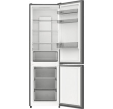 Geöffneter Kühlschrank mit Regalen und Gefrierfach