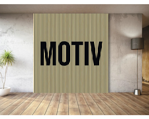 Dekoratives Wandbild mit dem Wort Motiv in einem modern eingerichteten Raum