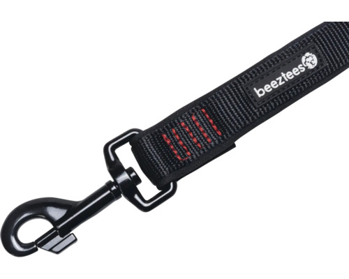 Beeztees Logo auf einer schwarzen Hundeleine mit Karabinerhaken